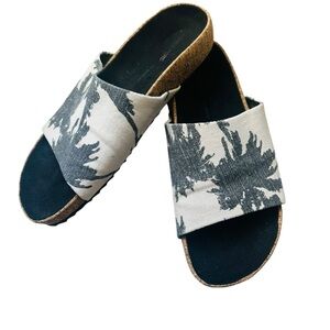 James Perse Canvas/Cork Flat Slide On Palm Tree Sandals